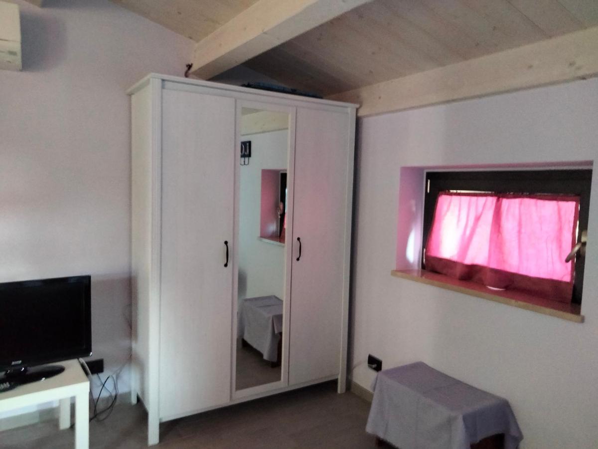 Residenza Flores Apartment Pescara Bagian luar foto